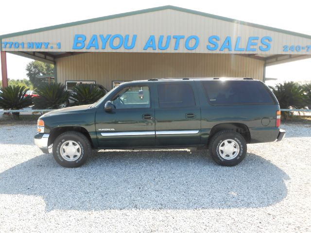 GMC Yukon XL 2004 photo 2