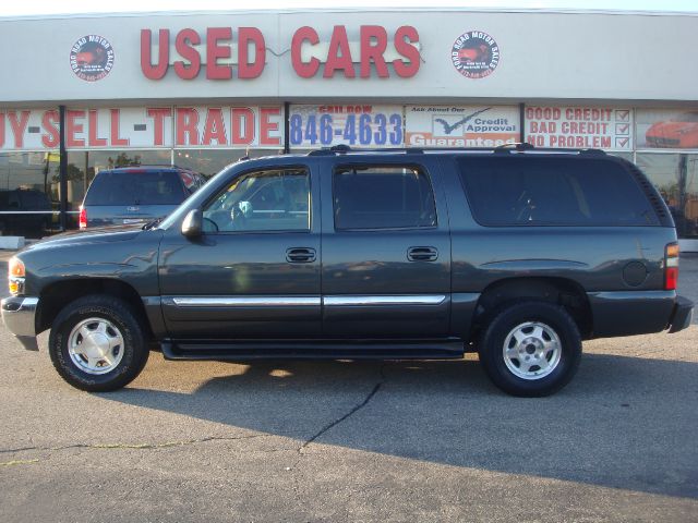 GMC Yukon XL 2004 photo 3