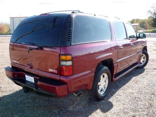 GMC Yukon XL 2004 photo 2