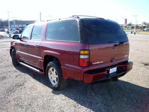 GMC Yukon XL 2004 photo 3