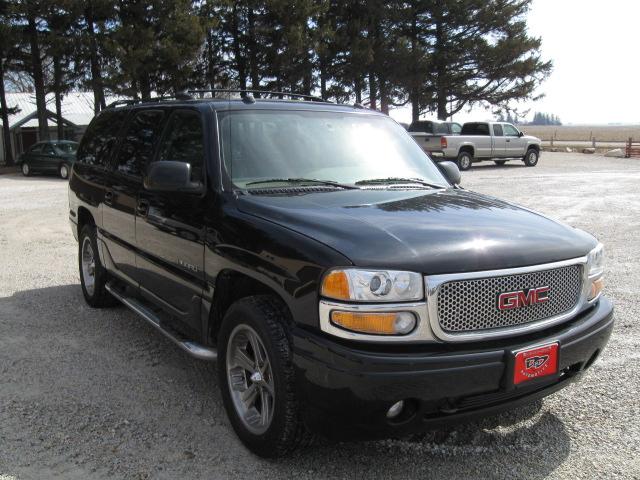 GMC Yukon XL 2004 photo 4