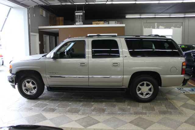 GMC Yukon XL 2004 photo 1