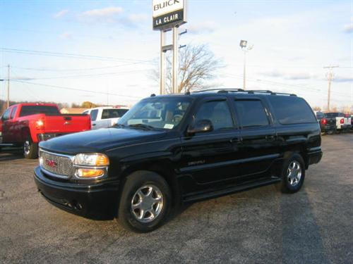 GMC Yukon XL 2004 photo 1