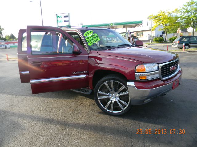 GMC Yukon XL 2004 photo 10