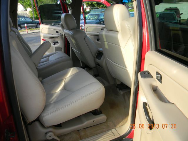 GMC Yukon XL 2004 photo 17