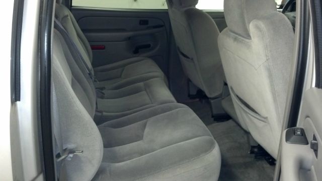 GMC Yukon XL 2004 photo 7