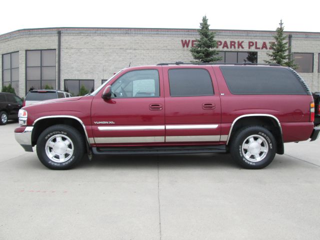 GMC Yukon XL Luxury W/ Navi, Resrearcam SUV