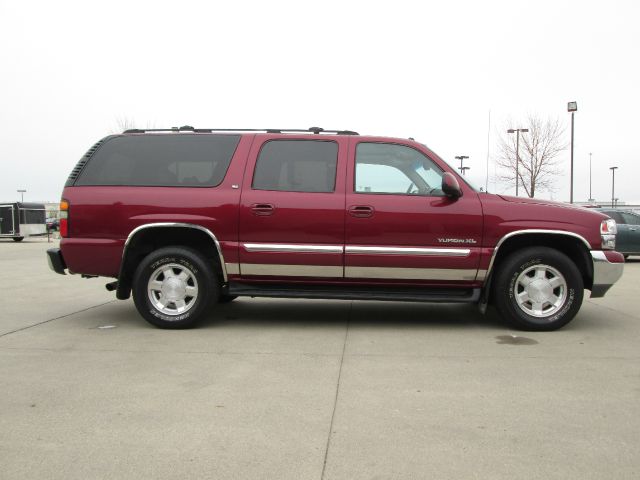 GMC Yukon XL 2004 photo 1