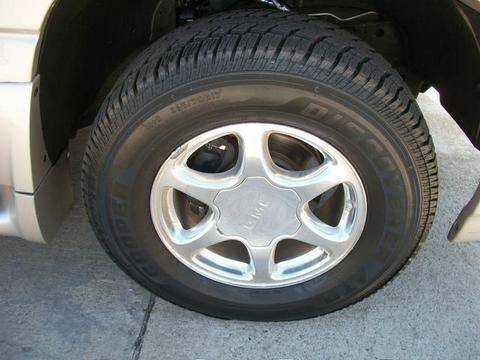 GMC Yukon XL 2004 photo 3