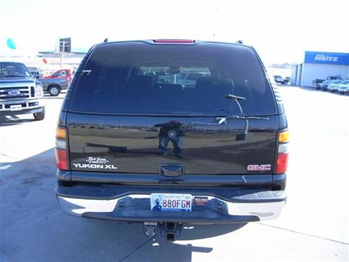 GMC Yukon XL 2004 photo 4