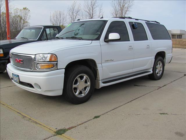 GMC Yukon XL EX Sedan 4D Sport Utility