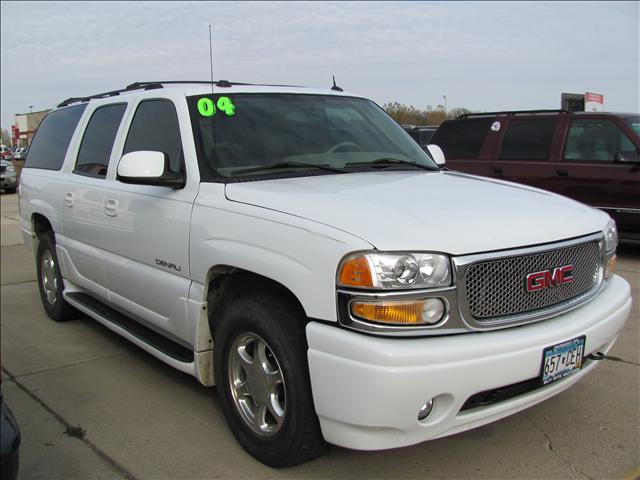 GMC Yukon XL 2004 photo 1