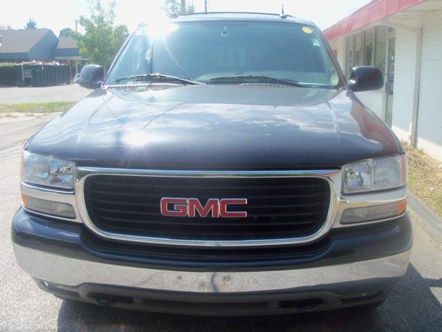 GMC Yukon XL 2004 photo 1