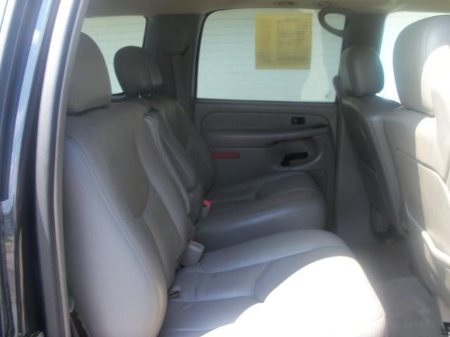 GMC Yukon XL 2004 photo 4