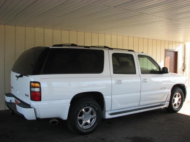 GMC Yukon XL 2004 photo 1