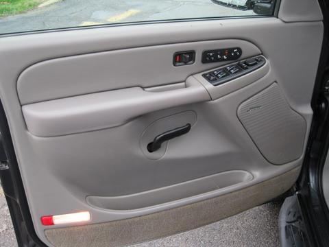 GMC Yukon XL 2004 photo 3