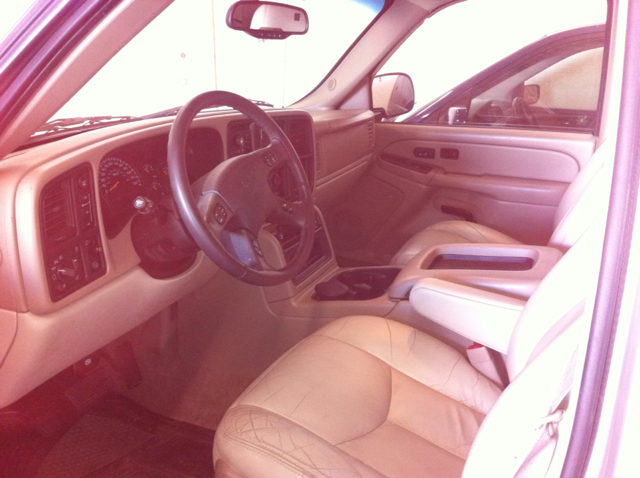 GMC Yukon XL 2004 photo 4