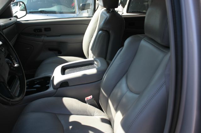 GMC Yukon XL 2004 photo 4