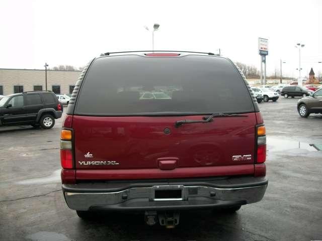 GMC Yukon XL 2004 photo 1