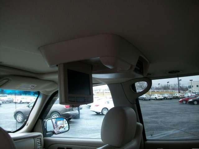 GMC Yukon XL 2004 photo 3