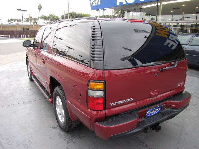 GMC Yukon XL 2004 photo 5