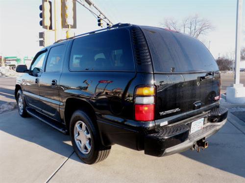 GMC Yukon XL 2004 photo 2