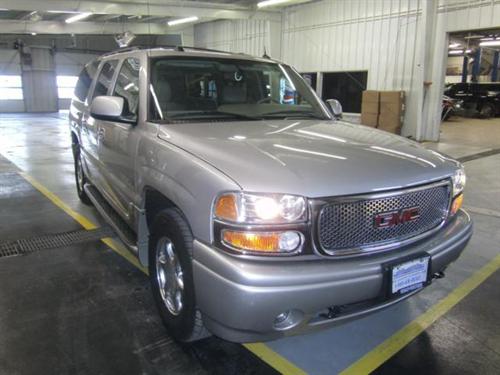GMC Yukon XL 2005 photo 2