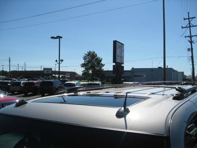 GMC Yukon XL 2005 photo 2