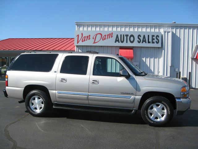 GMC Yukon XL 2005 photo 3