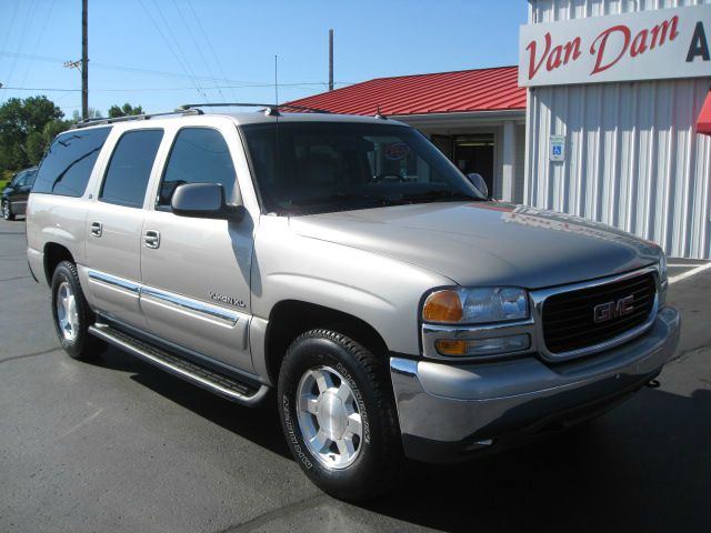 GMC Yukon XL 2005 photo 4