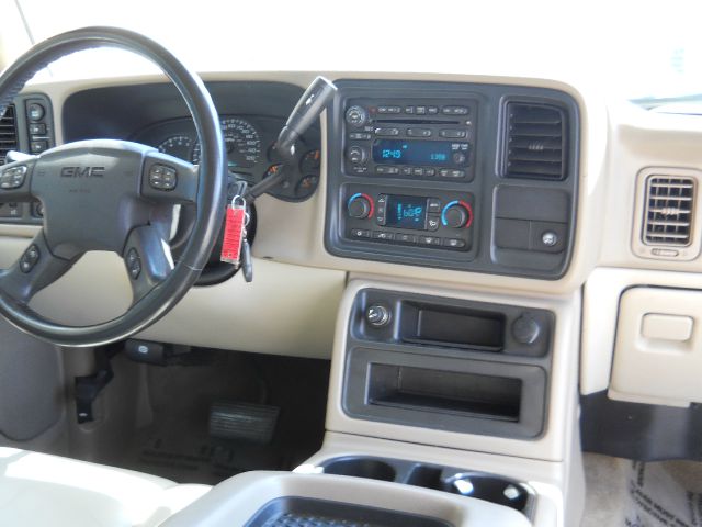 GMC Yukon XL C350 4dr Sdn 3.5L Sport RWD Sedan SUV