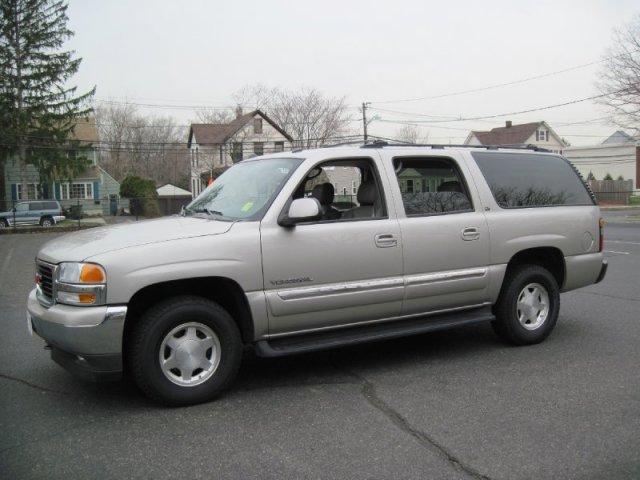 GMC Yukon XL 2005 photo 2