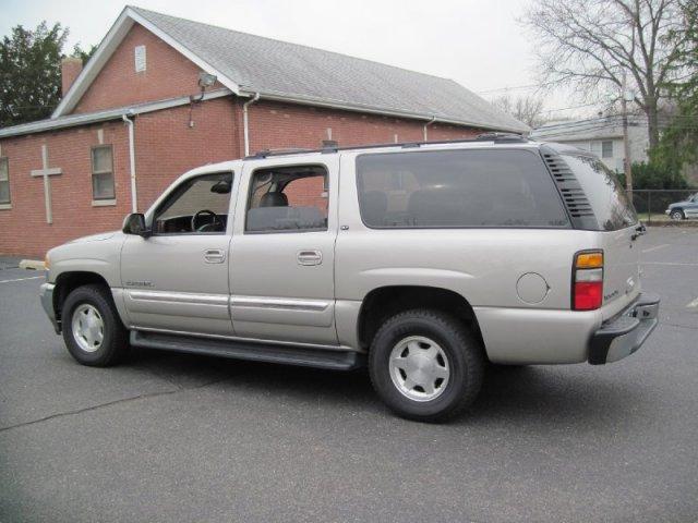 GMC Yukon XL 2005 photo 3