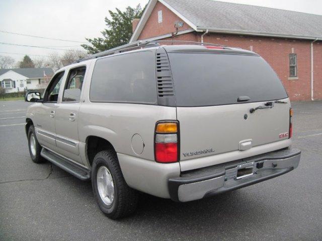 GMC Yukon XL 2005 photo 4