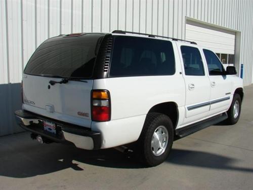 GMC Yukon XL 2005 photo 2