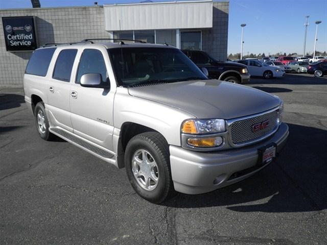 GMC Yukon XL 2005 photo 2