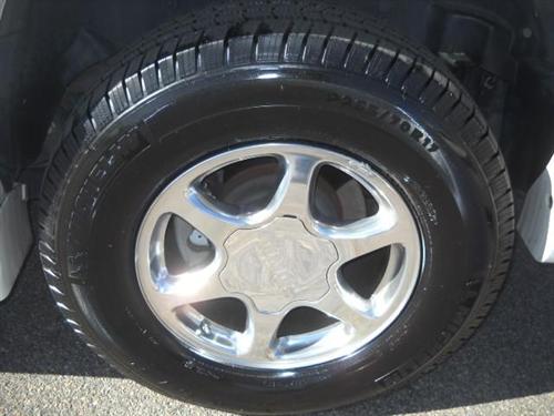 GMC Yukon XL 2005 photo 2