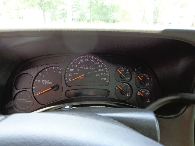 GMC Yukon XL 2005 photo 11