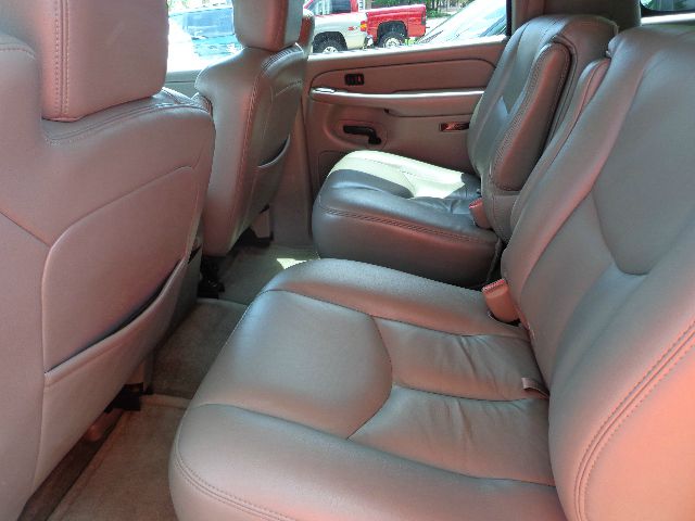 GMC Yukon XL 2005 photo 6