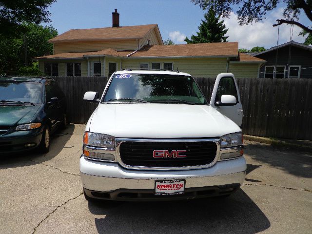 GMC Yukon XL 2005 photo 8