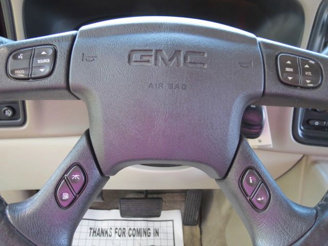 GMC Yukon XL 2005 photo 9