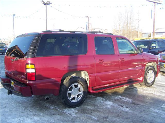 GMC Yukon XL 2005 photo 2