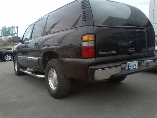 GMC Yukon XL 2005 photo 3
