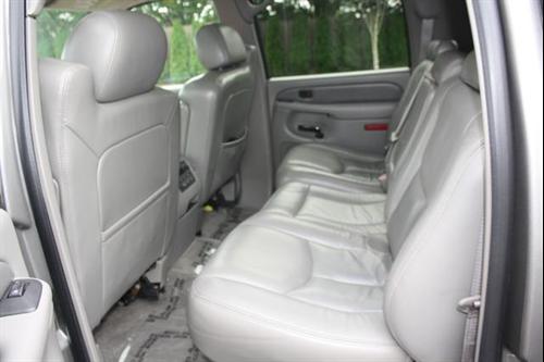 GMC Yukon XL 2005 photo 3