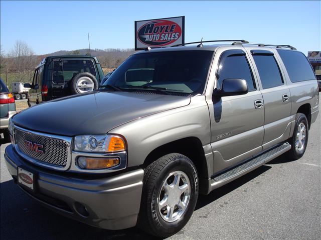 GMC Yukon XL EX Sedan 4D Sport Utility