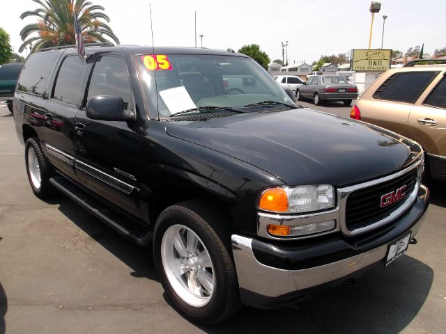 GMC Yukon XL 2005 photo 1