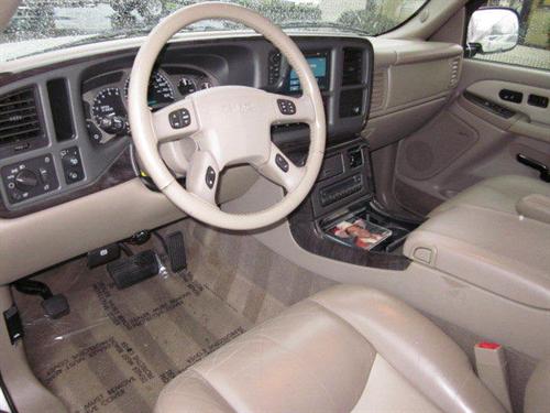 GMC Yukon XL 2005 photo 2
