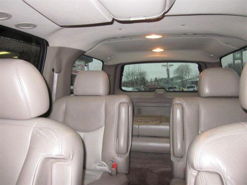GMC Yukon XL 2005 photo 3