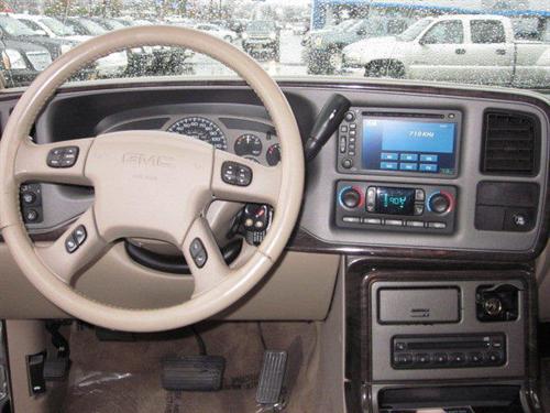 GMC Yukon XL 2005 photo 4