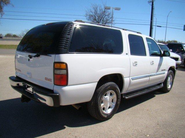 GMC Yukon XL 2005 photo 4
